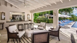 Dining - Villa Casablanca (Paynes Bay)