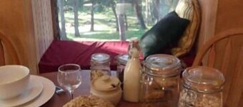 Frogsong Strawbale Cottage RED; ID p9160844