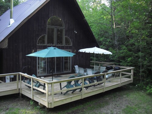 Secluded Gore Mountain Pine-Panelled Getaway