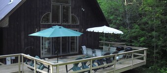 Secluded Gore Mountain Pine-Panelled Getaway