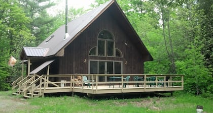 Secluded Gore Mountain Pine-Panelled Getaway