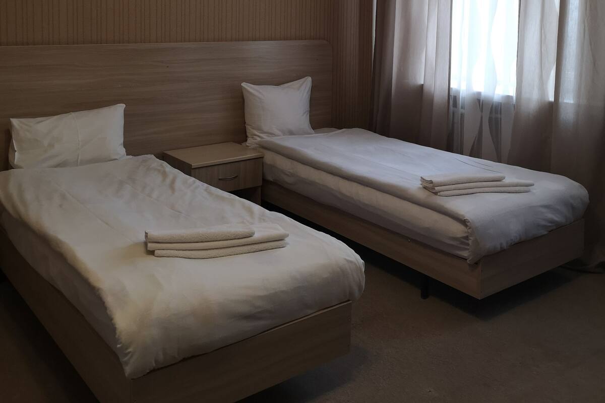 Desk, soundproofing, rollaway beds, free WiFi