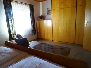 2 dormitorios y ropa de cama