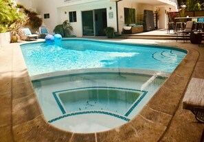 Beheizter Pool