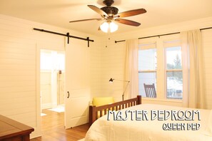 3 makuuhuonetta, työpöytä, silitysrauta/-lauta, Wi-Fi