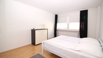 Apartment | Schreibtisch, Bügeleisen/Bügelbrett, kostenloses WLAN, Bettwäsche