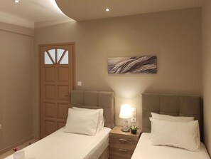 Junior Apartment | Soundproofing, free cribs/infant beds, free WiFi, bed sheets - Chrissomallis Apartments (Skiathos)