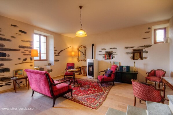 Interior - Castellu d'Orezza (Carcheto-Brustico)