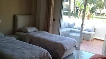 Căn hộ dành cho gia đình | 2 phòng ngủ, két bảo mật tại phòng, màn/rèm cản sáng