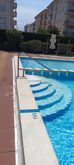 Outdoor pool - CALAFELL 5 BEACH WITH: POOL, BEACH, PARKING, SUPERMARKETS / MAC-DONALS (Calafell)