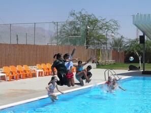 Piscine extérieure (ouverte en saison)