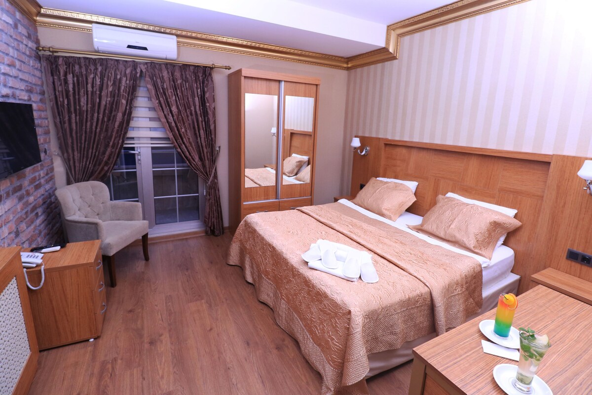 1 bedroom, Egyptian cotton sheets, premium bedding, minibar