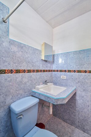 Chambre Quadruple Confort | Salle de bain