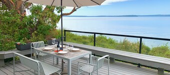 Whidbey Island Mid-Century Modern Waterfront Escape - JAW DROPPING VIEWS!!