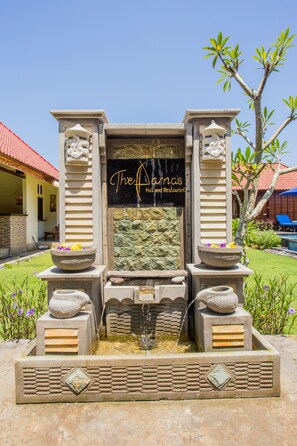 Property entrance - The Parnas (Lembongan Island)