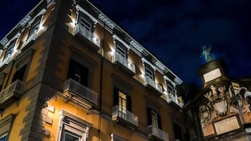 Façade de lâhĂ©bergement - soirĂ©e/nuit
