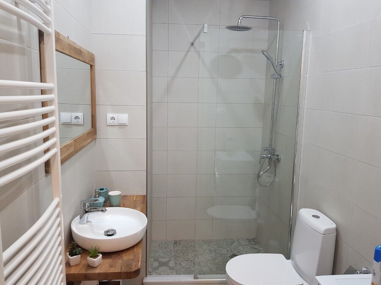 Hair dryer, towels, soap, shampoo