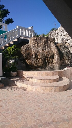  Beautiful 7 Bedroom Vacation home rental with Pool , Negril Jamaica