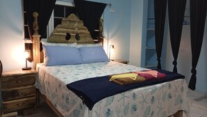 7 chambres, coffres-forts dans les chambres, bureau