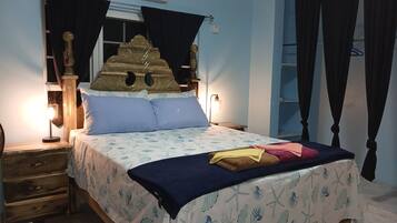 7 chambres, coffres-forts dans les chambres, bureau