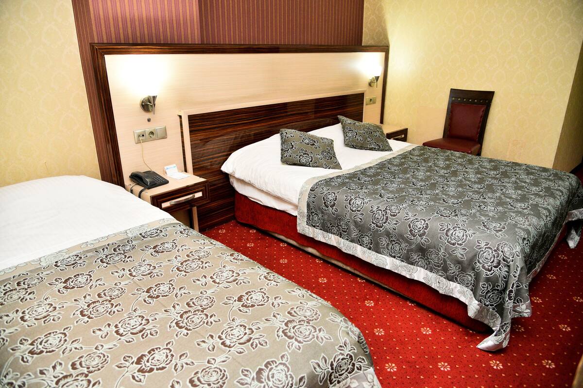 Standard Triple Room | 1 bedroom, in-room safe, desk, WiFi (free)