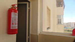 City-Apartment, 2 Schlafzimmer, barrierefrei, Nichtraucher | Balkon