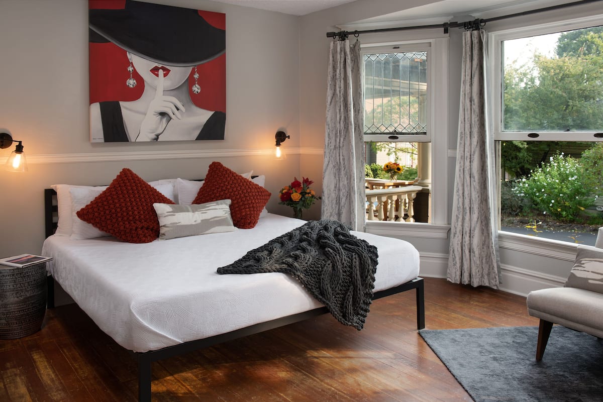 Secret Room | 1 bedroom, premium bedding, individually decorated