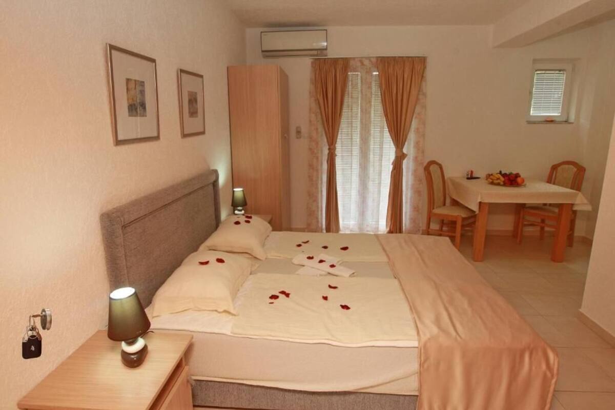 Standard Room | Premium bedding, minibar, desk, laptop workspace
