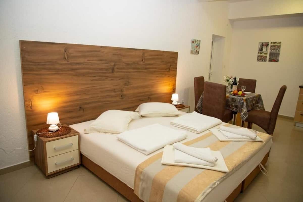 Phòng Superior | 1 phòng ngủ, bộ đồ giường cao cấp, minibar, trang trí khác biệt