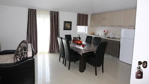 King Suite With Sea View | Private kitchen - Villa Andjelina (Becici)