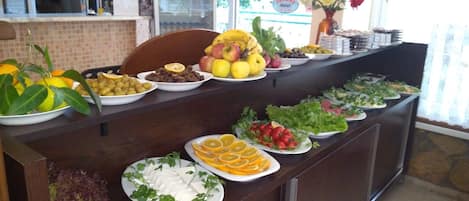 Dagelijks continentaal ontbijt inbegrepen