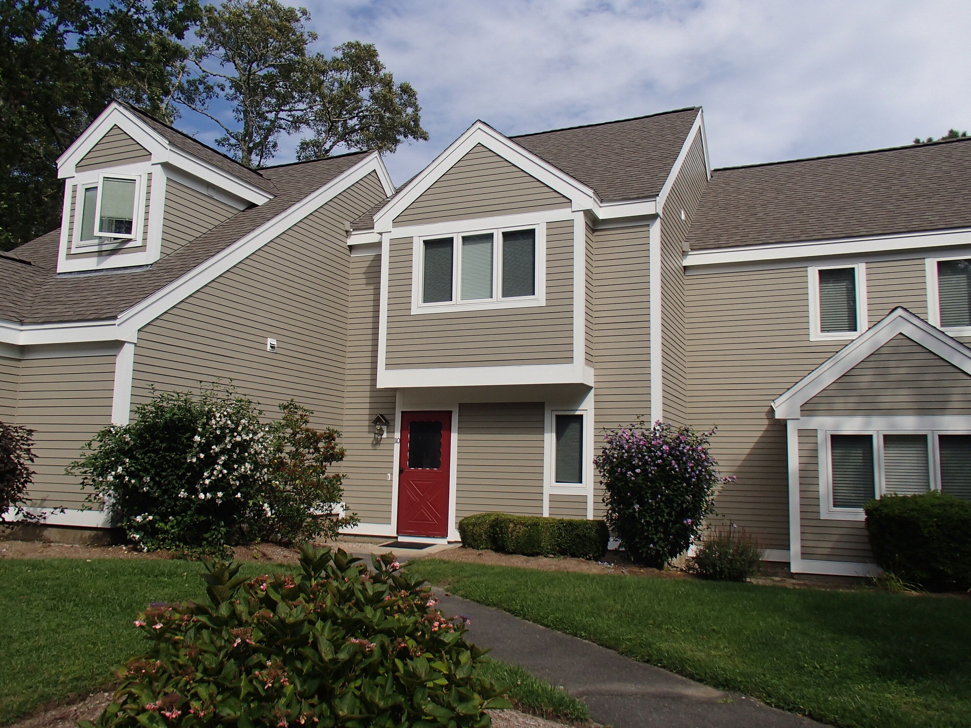 Ocean Edge 2 Br Townhouse with central air, private patio, and Resort Access