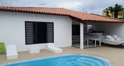 House with 03 bedrooms, swimming pool, 200 meters from Barra de São Miguel Beach