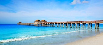 Tropical Retreat Pool Home close to Downtown & Naples Beaches