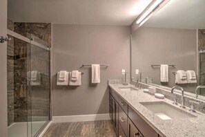 Hair dryer, towels - Awesome Fifth Floor Views with Balcony (Asheville)