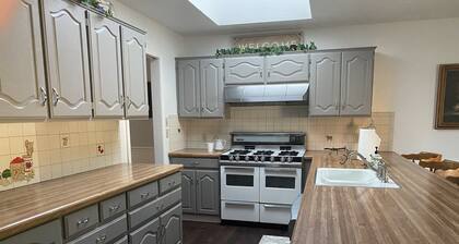 E Bountiful 3Br 2Bath<br>Gran vista, buen estacionamiento cerca del transporte público