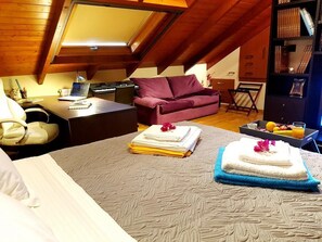 3 chambres, fer et planche à repasser, Wi-Fi gratuit, draps fournis
