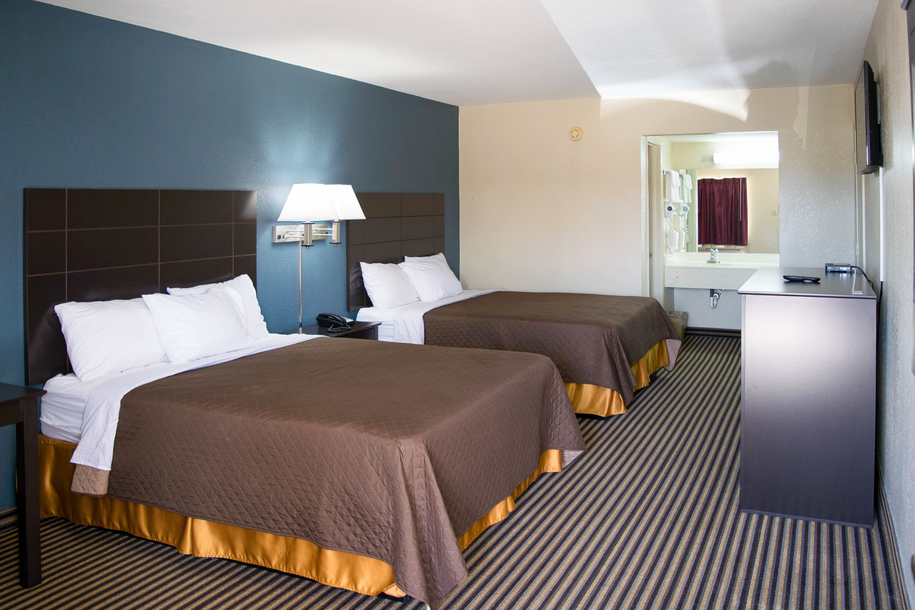 Double Room, 2 Queen Beds, Non Smoking | Free WiFi, bed sheets