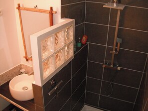 Badekar og hårføner