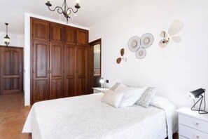 3 bedrooms, iron/ironing board, travel cot, WiFi - Home2Book Garachico Ocean View & Wifi (Las Cruces)