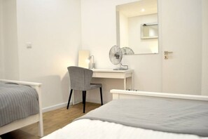 2 bedrooms, iron/ironing board, WiFi, bed sheets