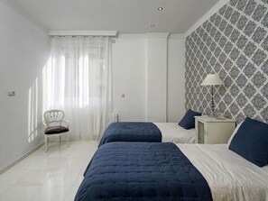 3 habitaciones, tabla de planchar con plancha y wifi gratis 