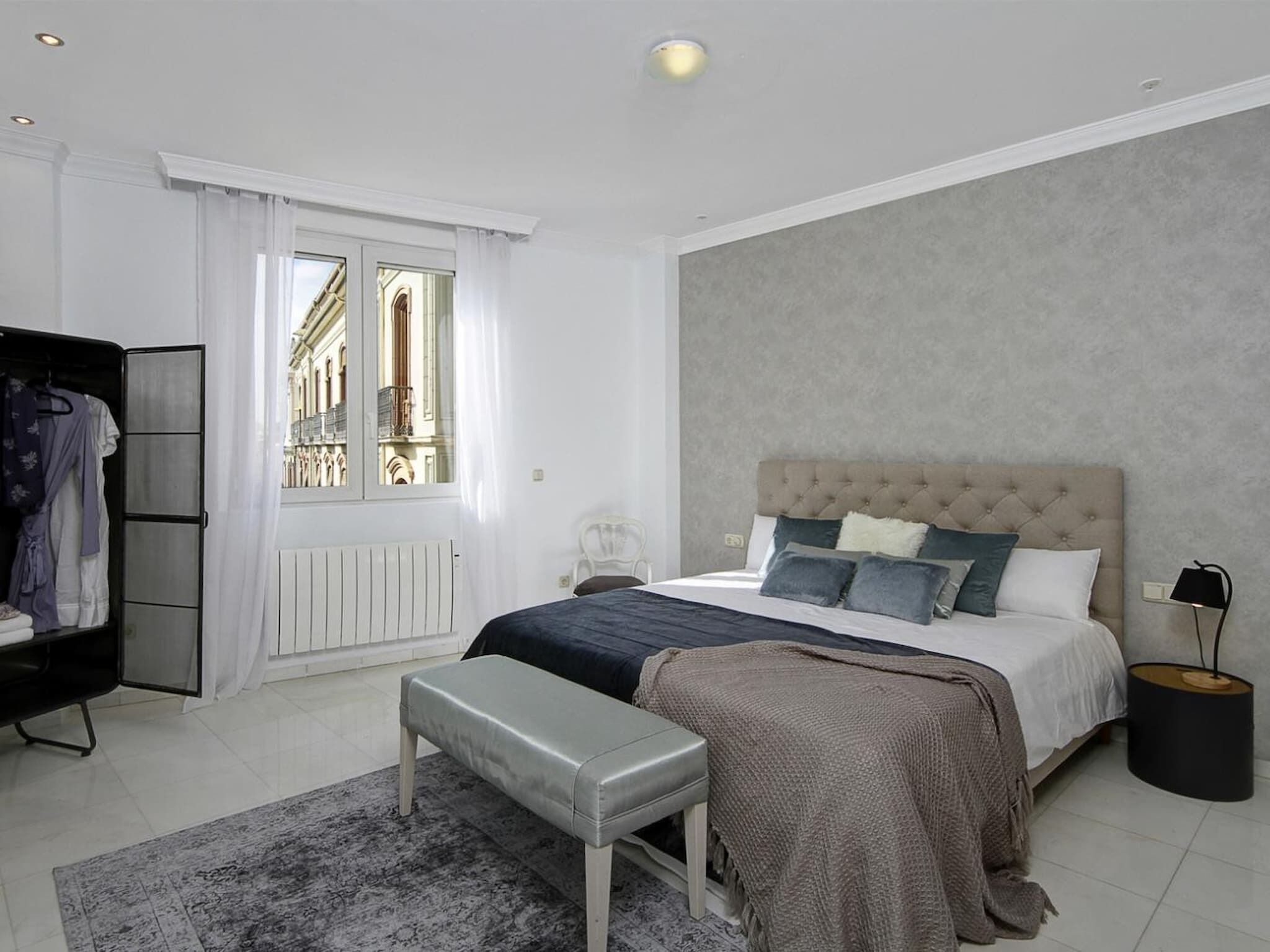 3 dormitorios, tabla de planchar con plancha, wifi gratis y ropa de cama