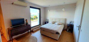 5 chambres, fer et planche à repasser, lit parapluie, Wi-Fi gratuit