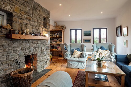 Connemara - modern home with spectacular views.
Connemara National Park