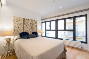 2 bedrooms, iron/ironing board, free WiFi, bed sheets - ChezmoiHomes Plaza Nueva 4 (Granada)