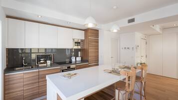 Fridge, microwave, oven, dishwasher