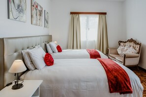 3 chambres, fer et planche à repasser, Wi-Fi, draps fournis