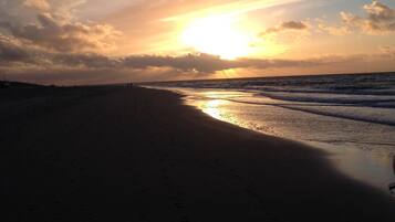 Beach nearby, sun loungers