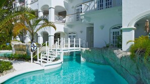 Pool - Old Trees - Condo 301 Penthouse (Paynes Bay)
